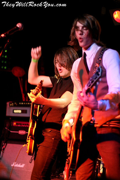 theywillrockyoudotcom > The Click FiveJanuary 27, 2008Bills Bar - Boston, MAPhotos by:  Mary Ouellette photo