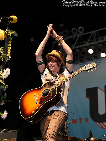 603876252 Uzhy5 M Never Shout Never /mvtU Sunblock Music Festival Concert Photos   Guilford, NH